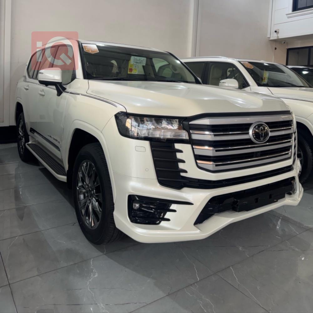 تۆیۆتا لاند کروزەر